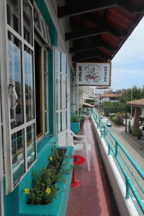 Casa Kraken Hostel Пуэрто-Вальярта Экстерьер фото