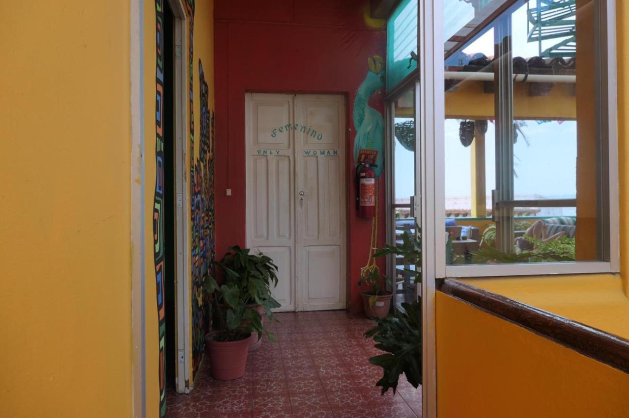 Casa Kraken Hostel Пуэрто-Вальярта Экстерьер фото