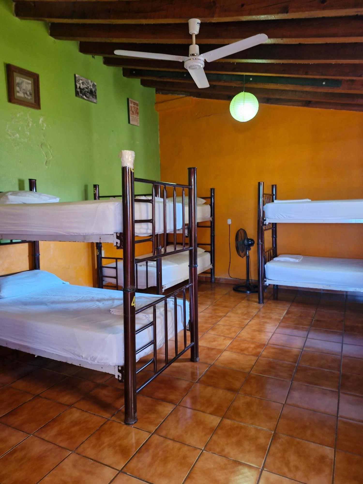 Casa Kraken Hostel Пуэрто-Вальярта Экстерьер фото