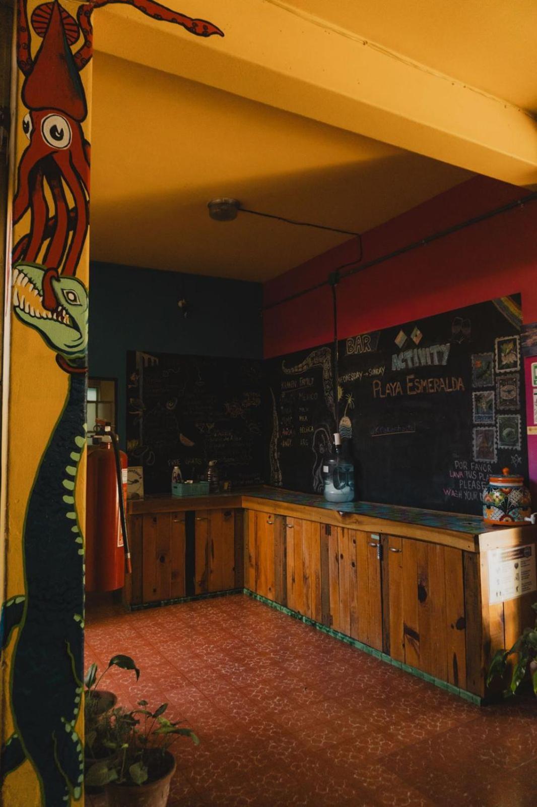 Casa Kraken Hostel Пуэрто-Вальярта Экстерьер фото