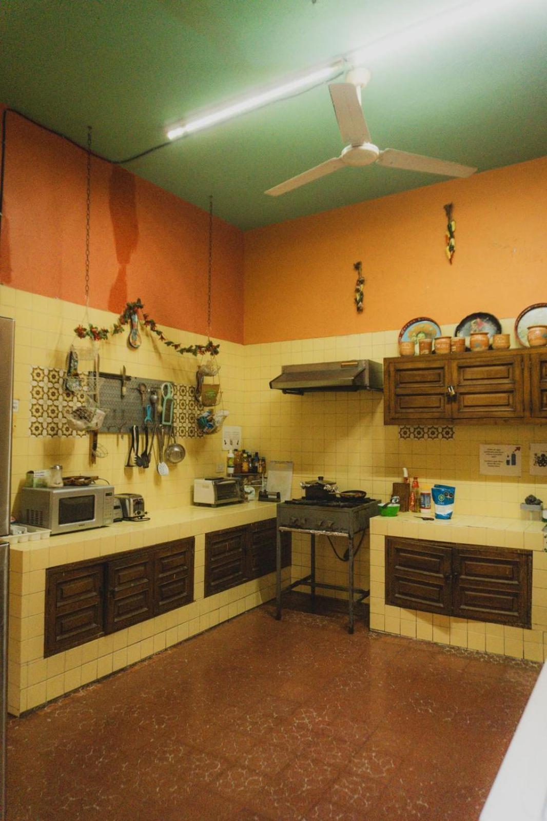 Casa Kraken Hostel Пуэрто-Вальярта Экстерьер фото